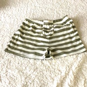 Peekaboo, children’s shorts. Sz 3T